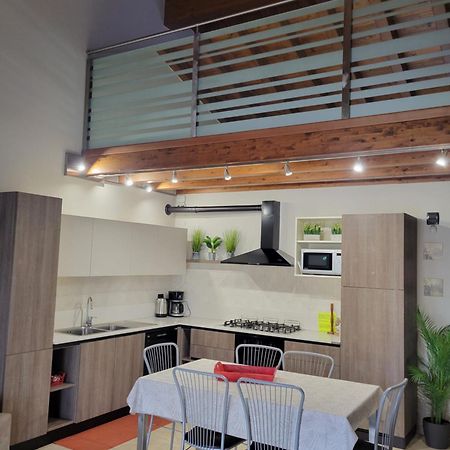 Casa Lorena เดเซนซาโนเดลการ์ดา ภายนอก รูปภาพ